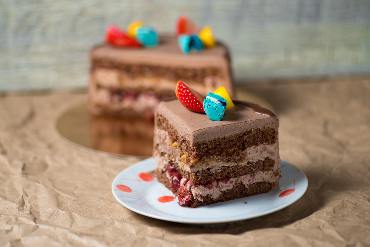 chocolate cake with strawberries